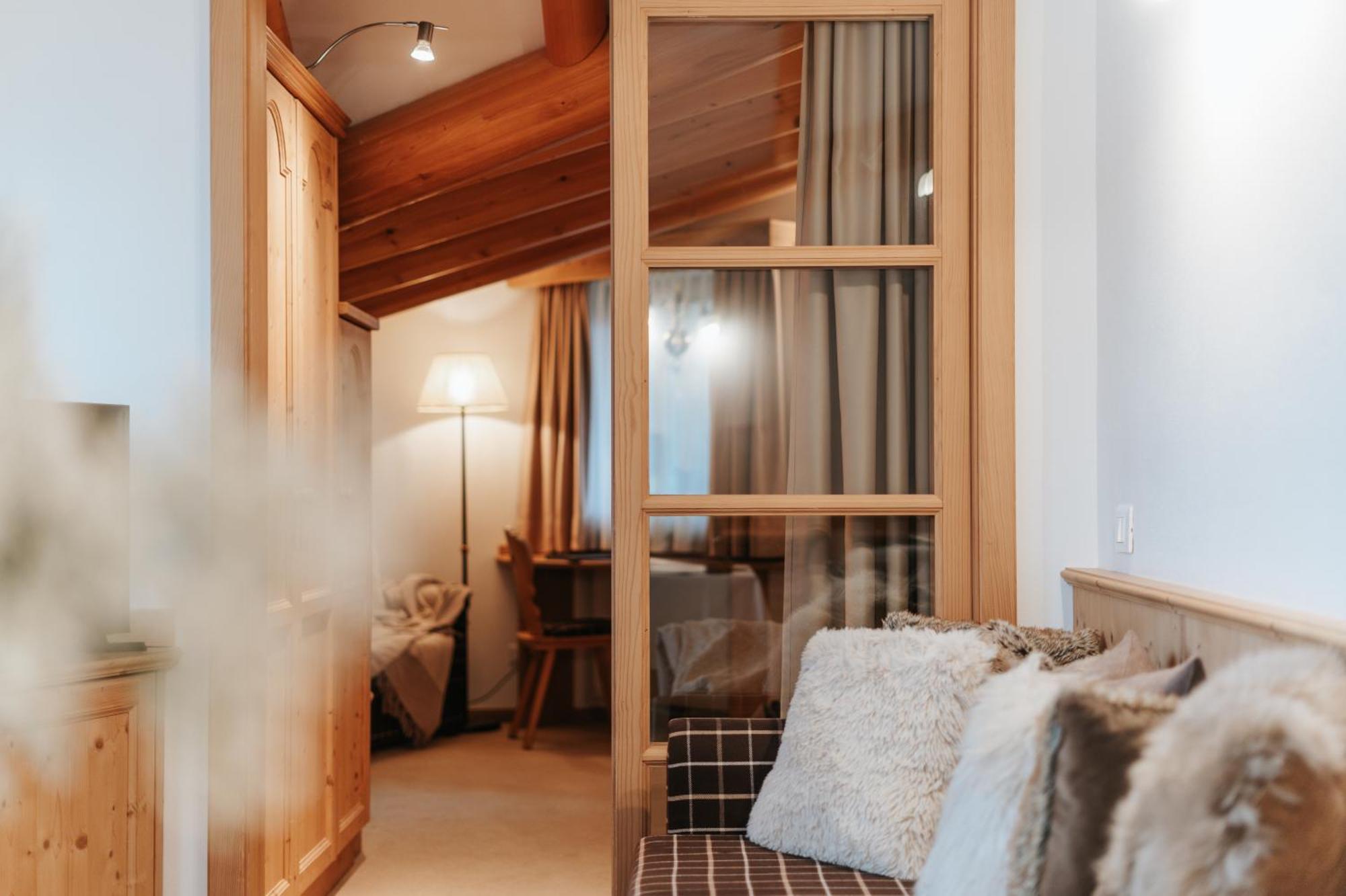 B&B Hotel Mirabel โอติเซ ภายนอก รูปภาพ